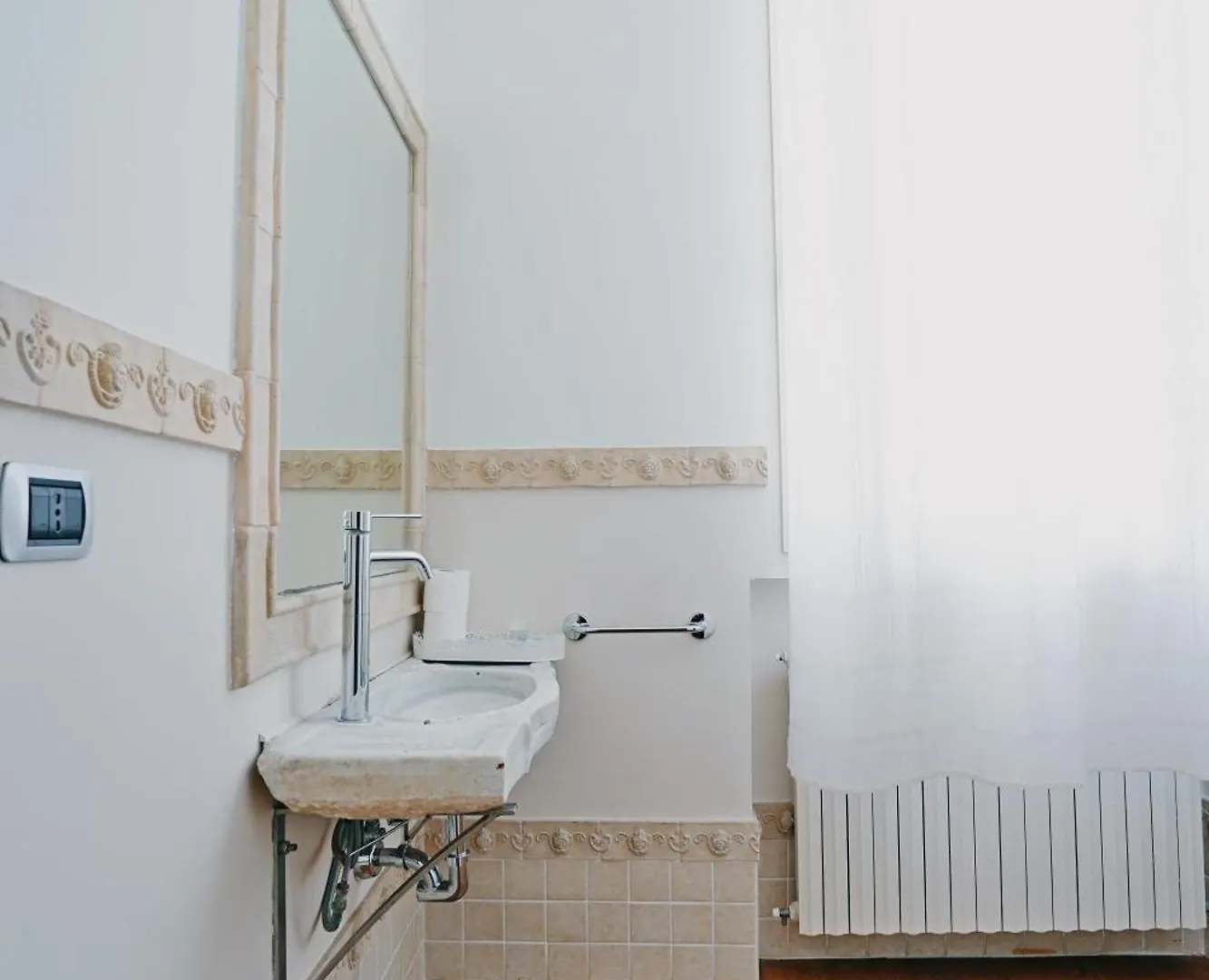 Avanguardia Art Club Ferrara Homestay