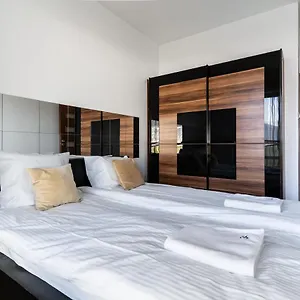 https://apartamenty-platinum-towers-golden-apartments.warsawhotelspoland.com